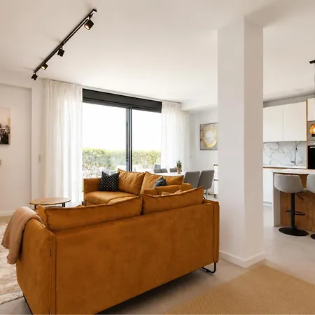 아파트 Premium Extended-stay 2-bed In *